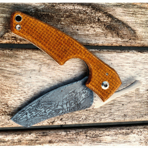 Les Fines Lames le PETIT Micarta Karamell COMPASS series