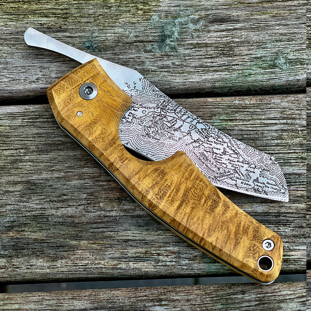 Les Fines Lames le PETIT Acacia Burl - Compass Series Cuba Exclusive Edition